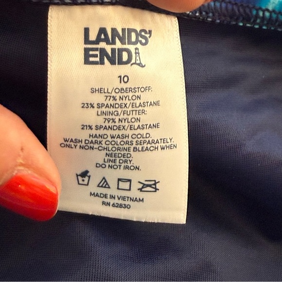 Lands End Womens Blue Swirl Tankini Top Built In Bra Size 10 Modest Swim Beach - Picture 5 of 7